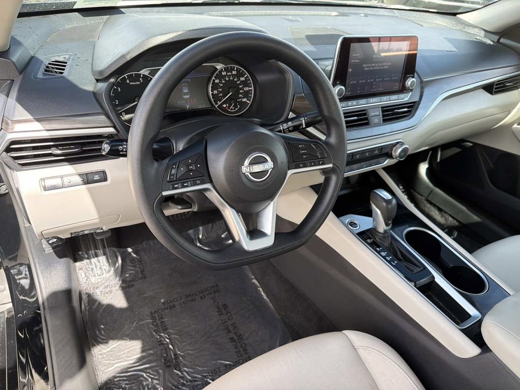 Certified 2024 Nissan Altima 2.5 SV image 21