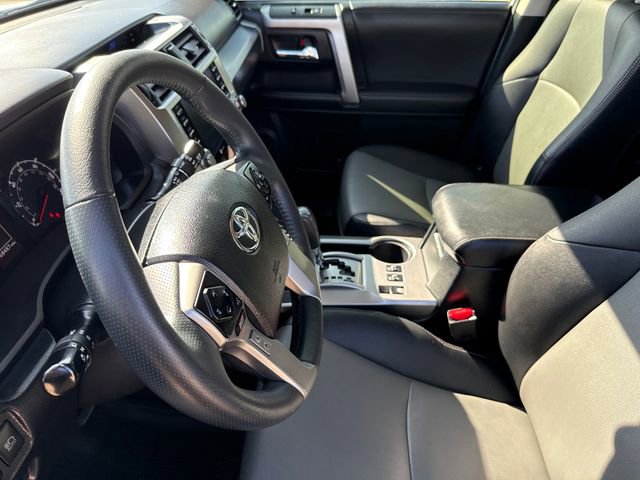 Used 2020 Toyota 4Runner SR5 Premium w/ Moonroof Package AWD/4WD image 21