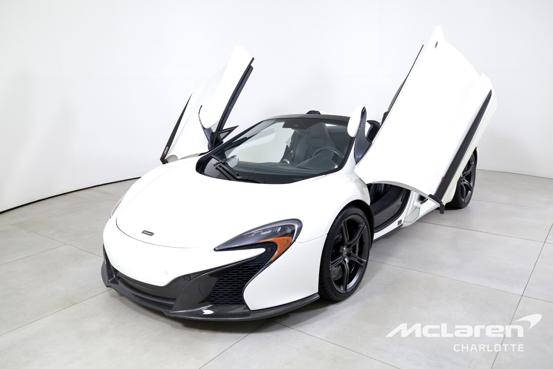 Used 2015 McLaren 650S Spider image 6