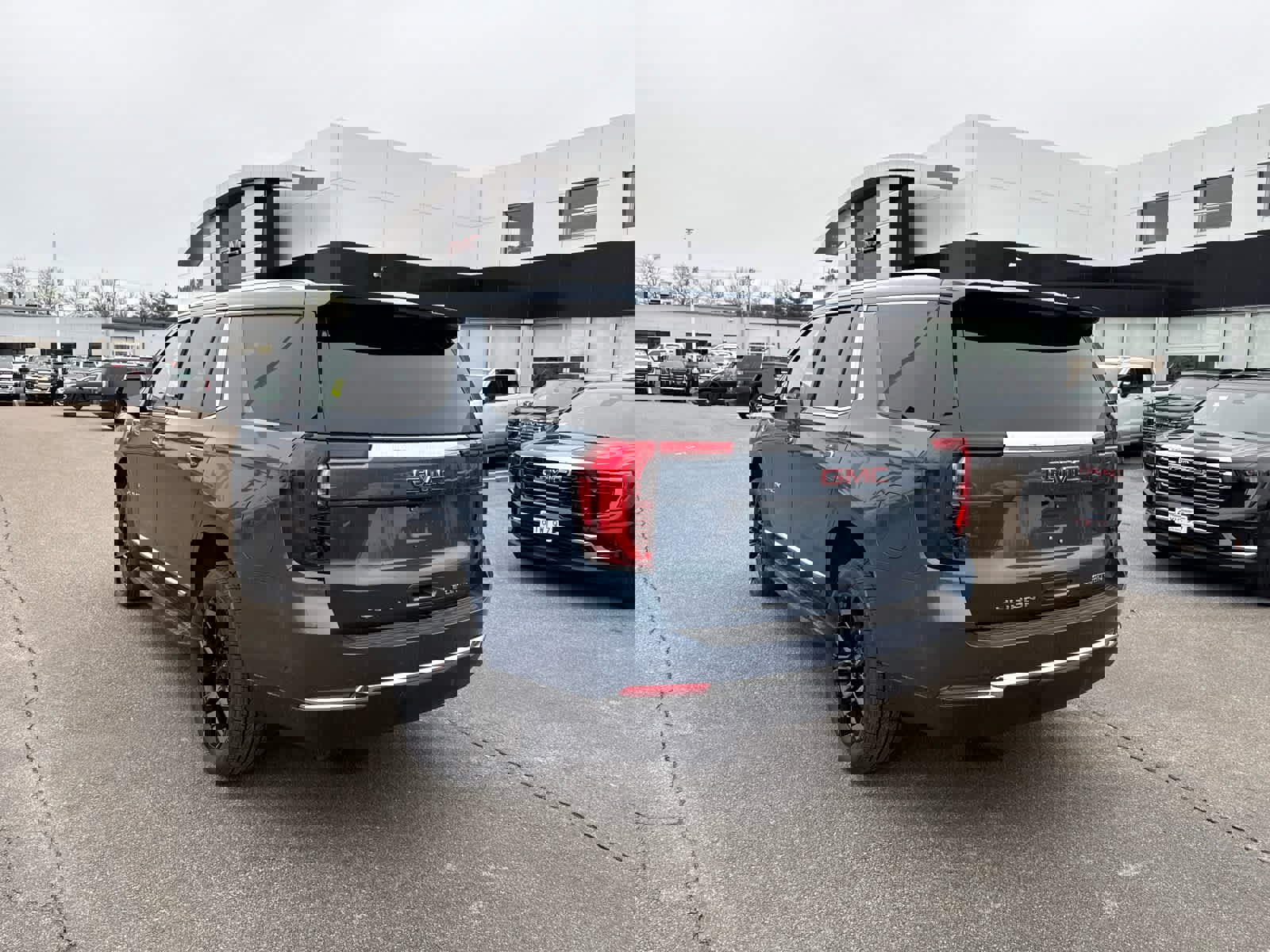 New 2026 GMC Yukon Elevation image 3