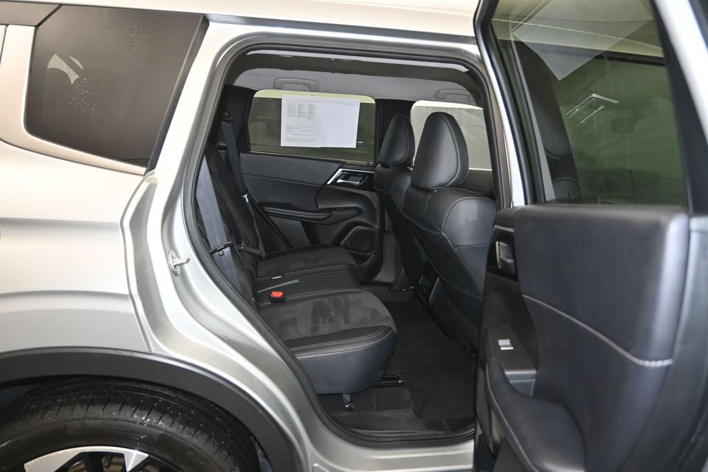 Used 2024 Mitsubishi Outlander SE FWD image 26