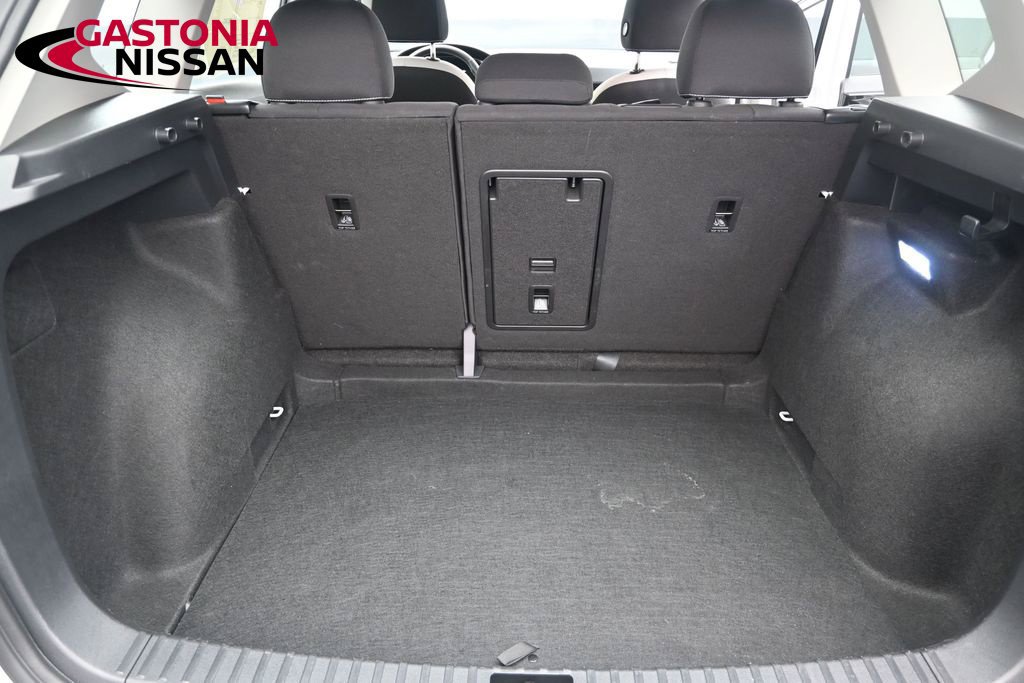 Used 2025 Volkswagen Taos S FWD image 15