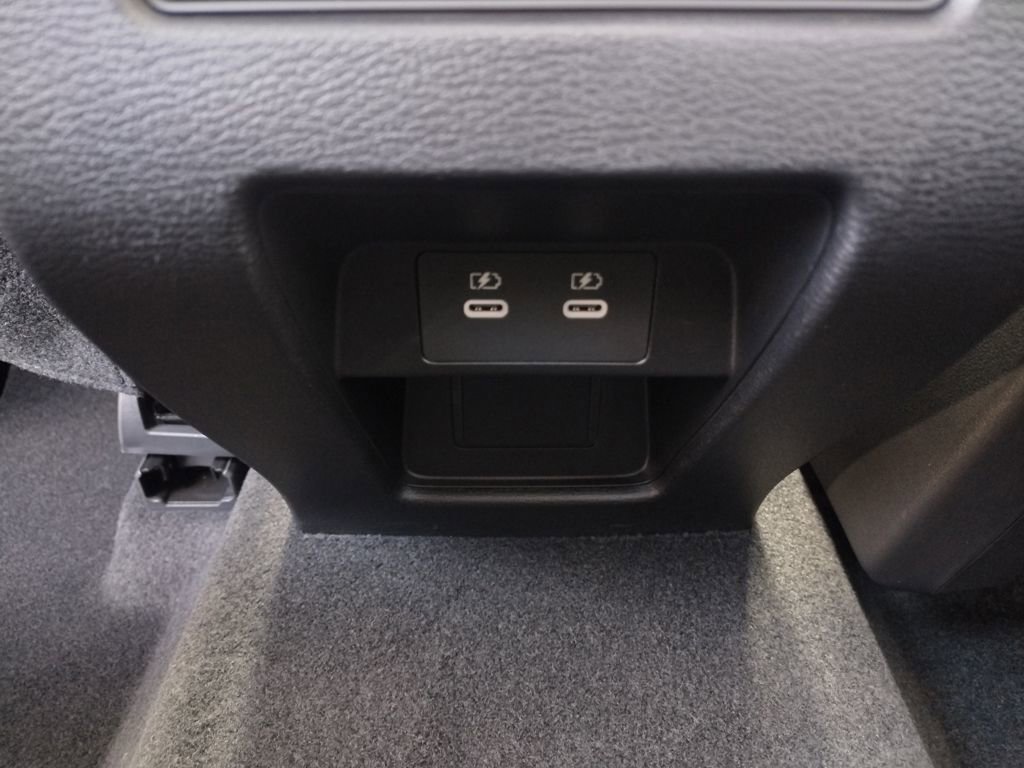 New 2026 Mitsubishi Outlander SE image 27