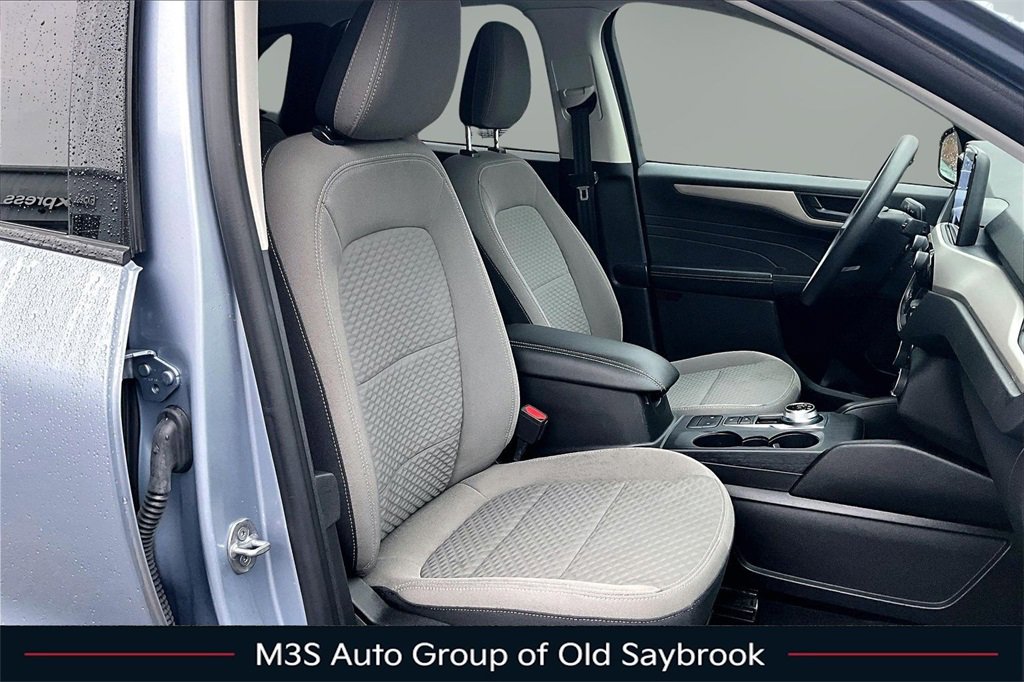 Used 2022 Ford Escape SE image 28