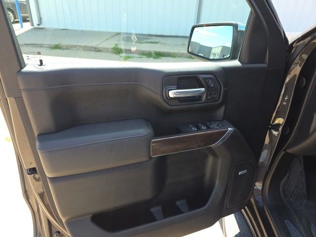 Used 2021 GMC Sierra 1500 SLT w/ SLT Premium Plus Package AWD/4WD image 16