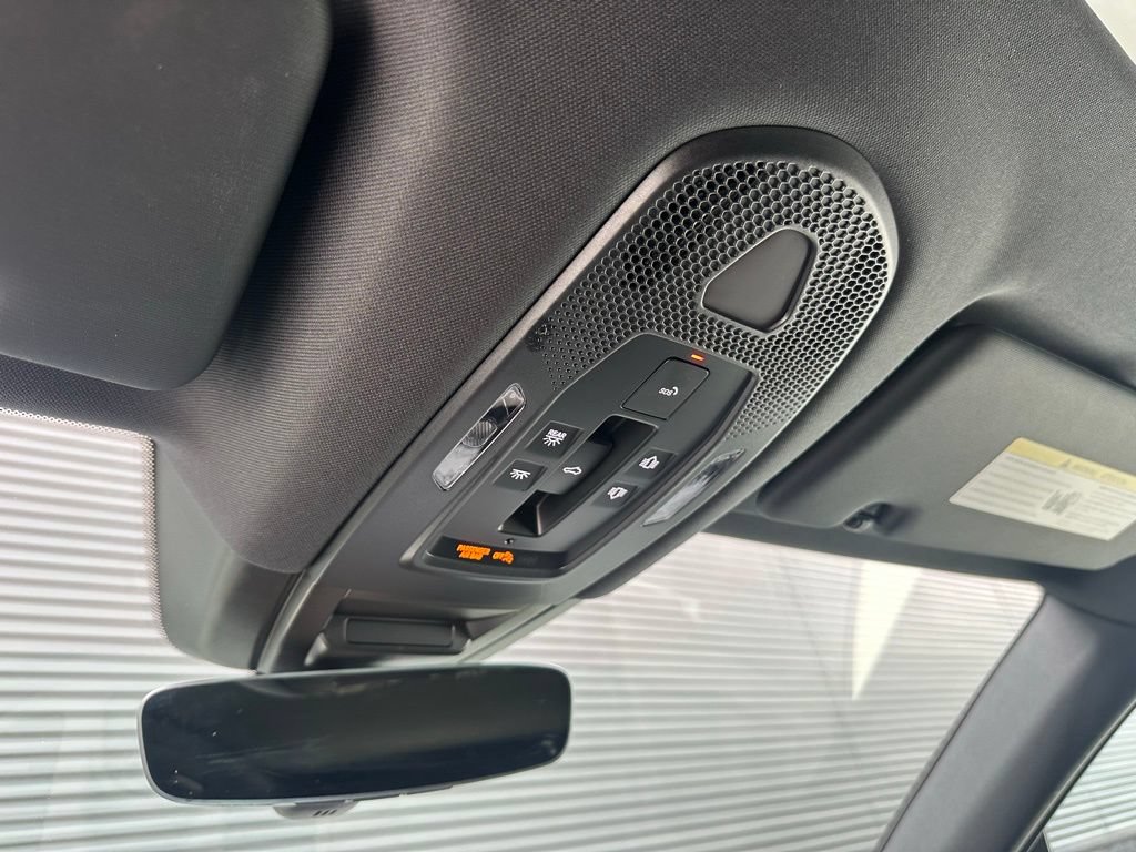 Certified 2025 Porsche Cayenne E-Hybrid AWD/4WD image 36