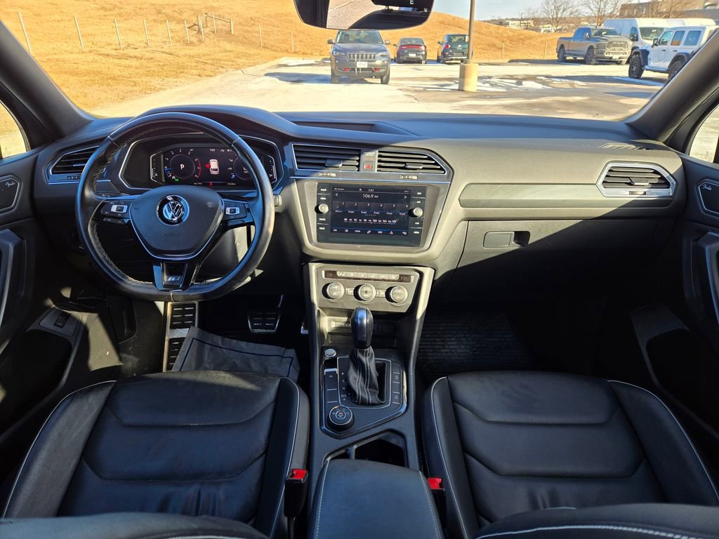 Used 2021 Volkswagen Tiguan SEL Premium R-Line image 17