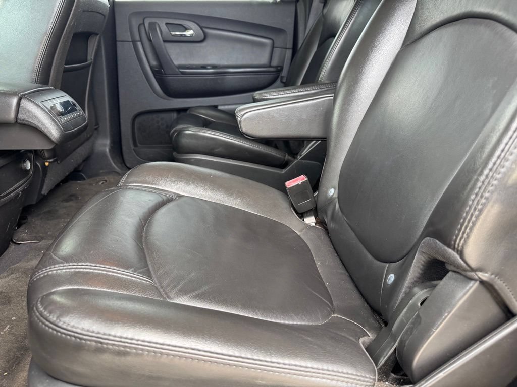 Used 2011 Chevrolet Traverse LT w/ Personal Connectivity Package AWD/4WD image 14