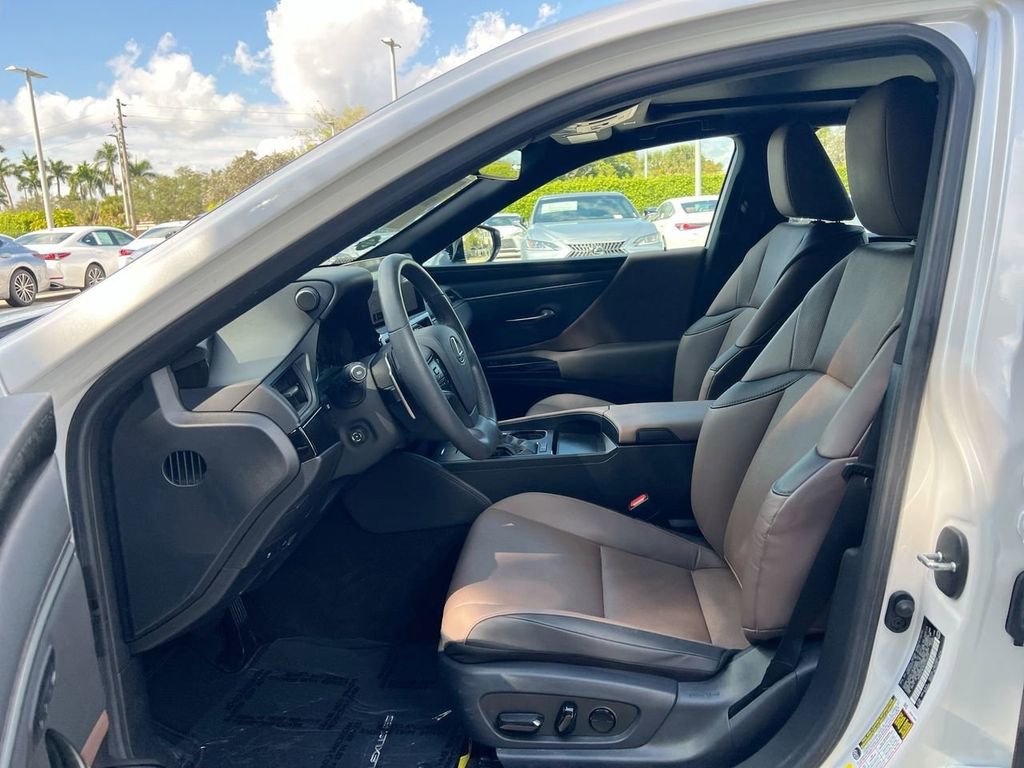 Certified 2023 Lexus ES 350 w/ Premium Package image 12