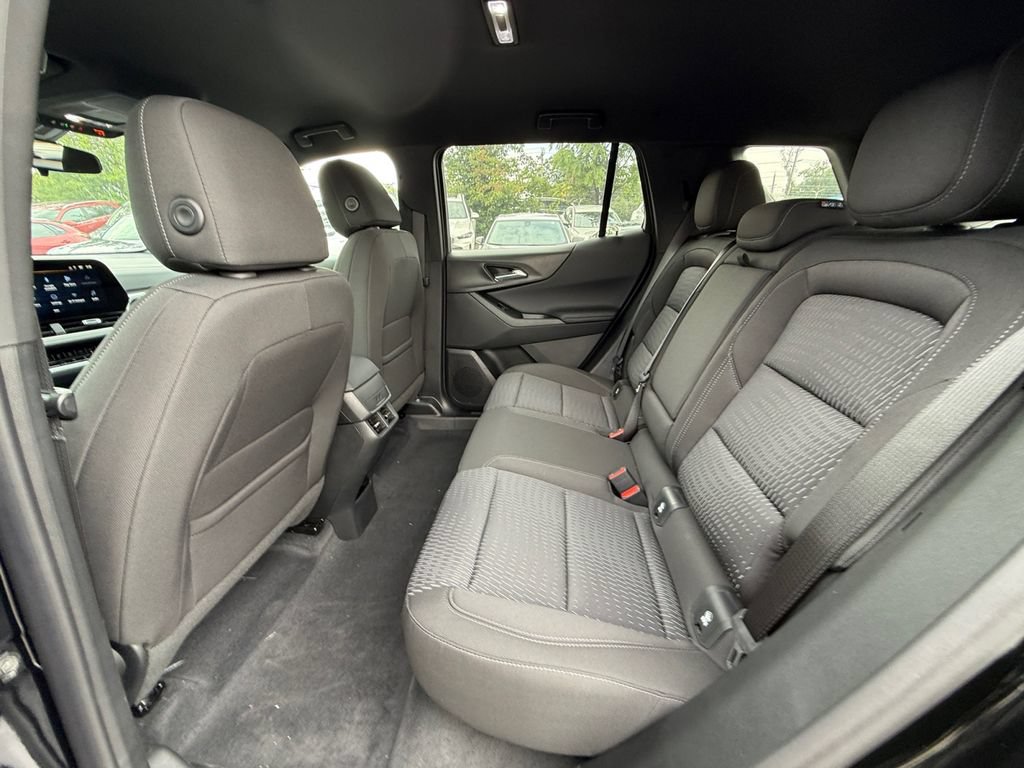 New 2027 Chevrolet Equinox LT FWD image 22