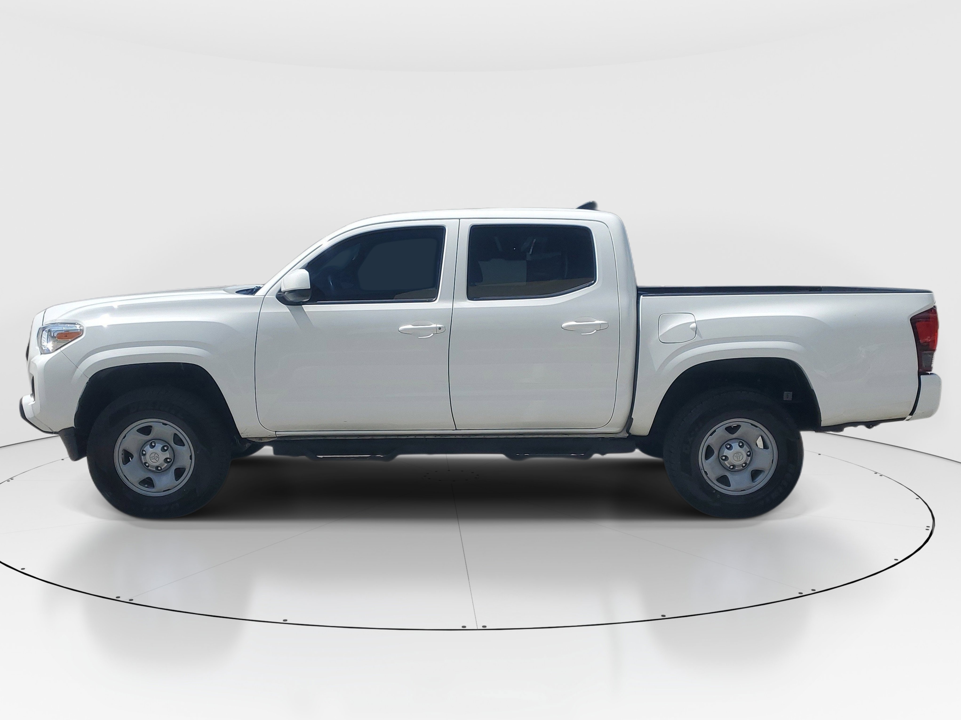Certified 2023 Toyota Tacoma SR AWD/4WD image 6