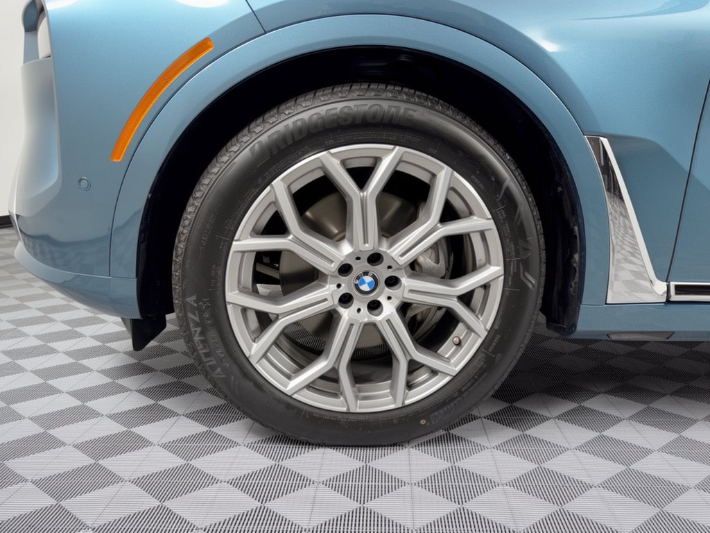 Certified 2026 BMW X7 xDrive40i AWD/4WD image 13