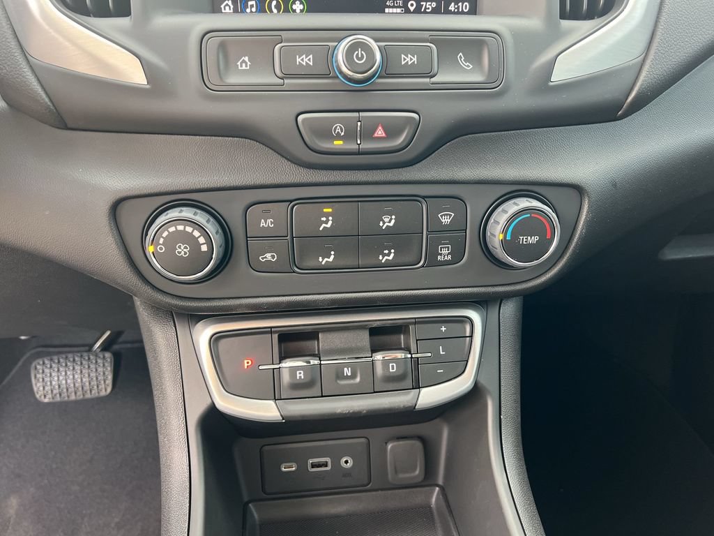 Used 2024 GMC Terrain SLE FWD image 16