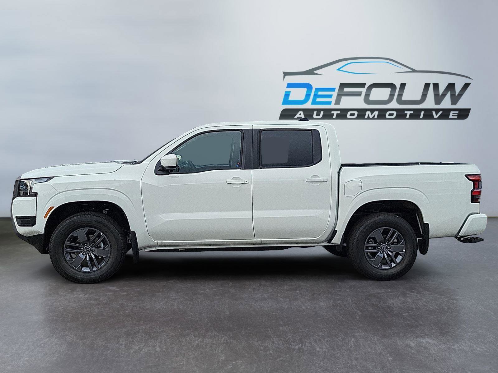 Used 2025 Nissan Frontier SV image 6