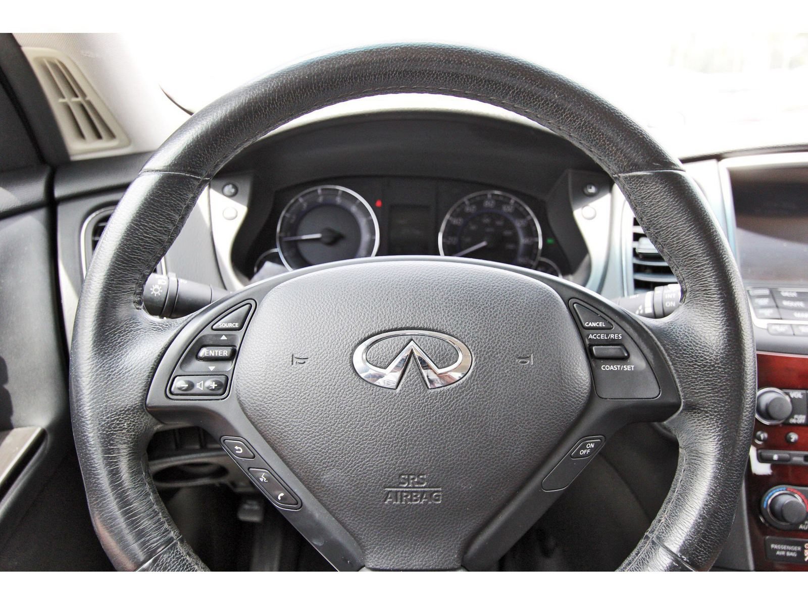 Used 2016 INFINITI QX50 AWD w/ Premium Plus Package image 13