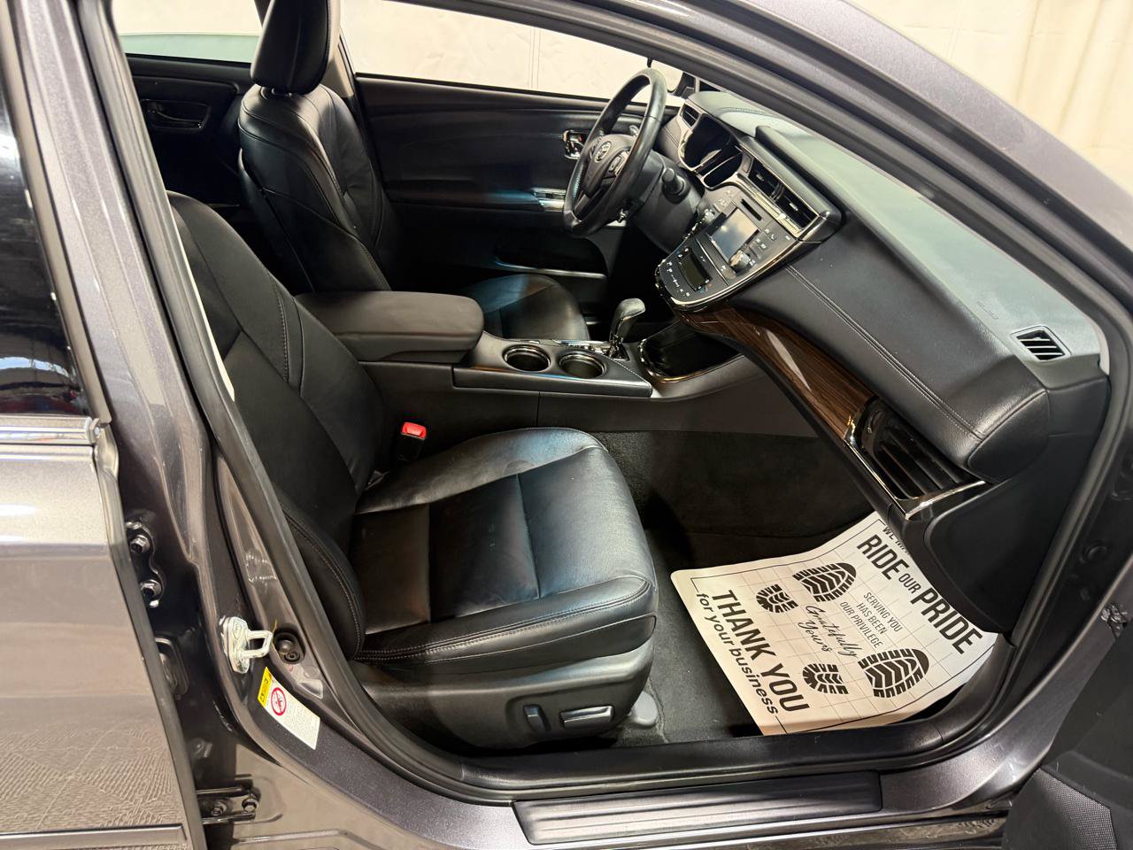 Used 2014 Toyota Avalon XLE Touring FWD image 12