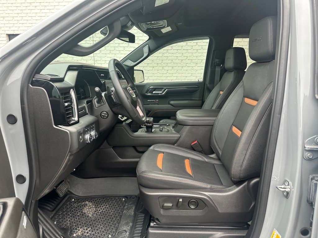 Used 2024 GMC Sierra 1500 AT4 image 12