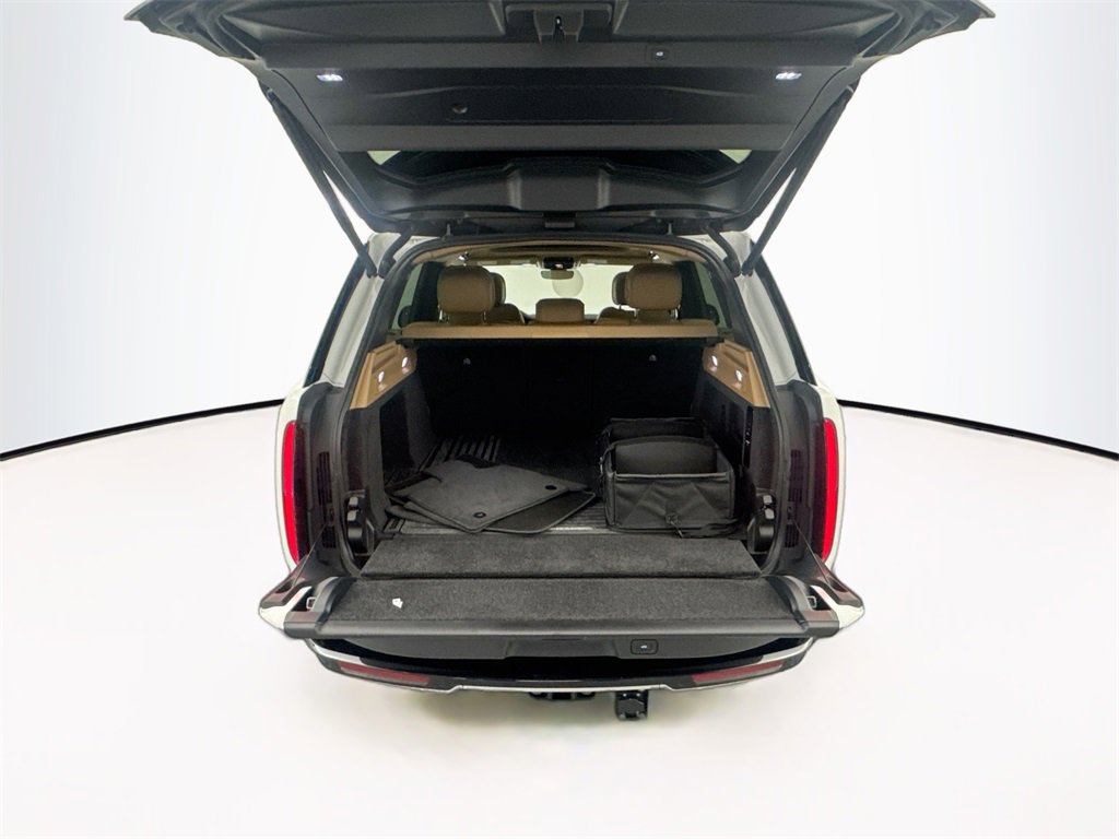 Used 2023 Land Rover Range Rover SE image 28