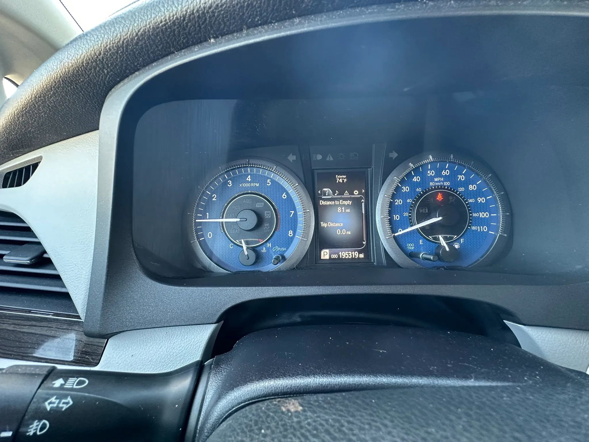 Used 2015 Toyota Sienna XLE image 37