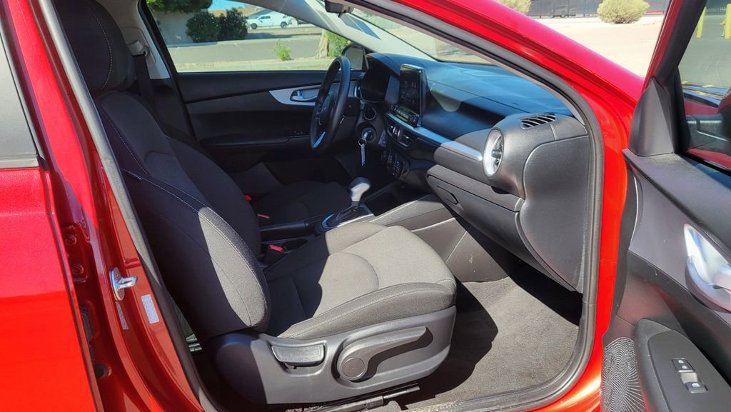 Used 2023 Kia Forte LXS image 17