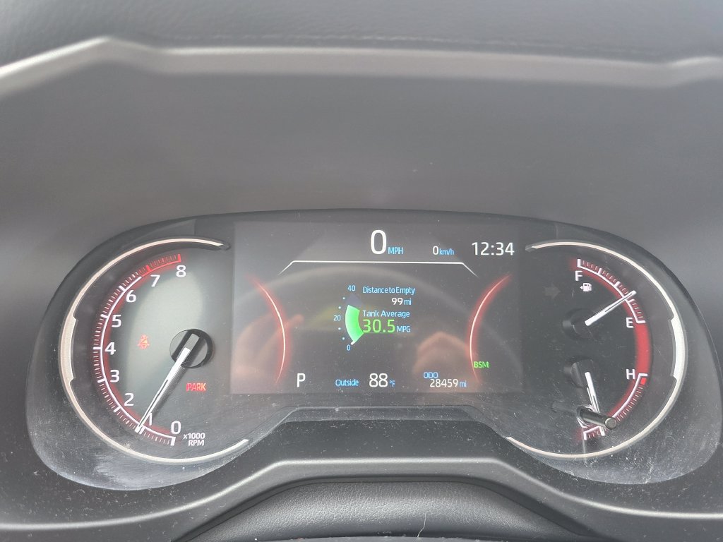 Used 2025 Toyota RAV4 XLE AWD/4WD image 21
