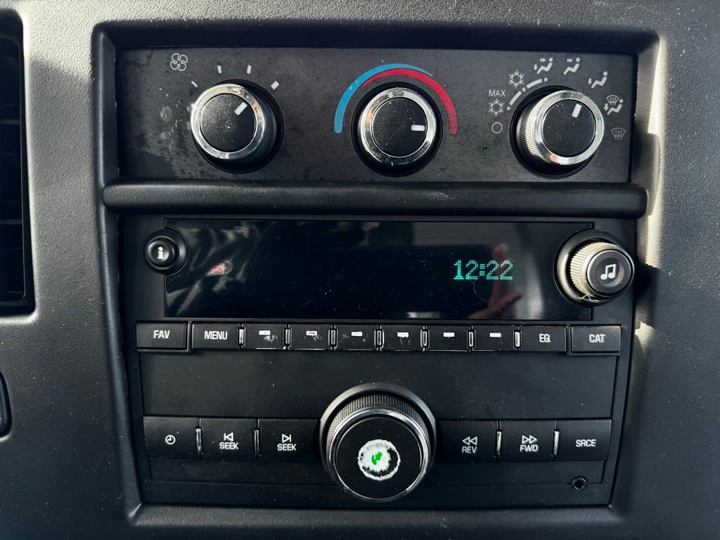 Used 2016 Chevrolet Express 3500 RWD image 5