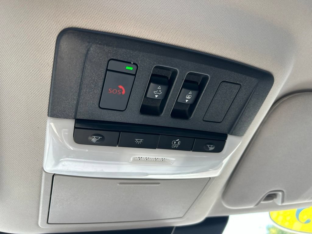 Certified 2025 Nissan Pathfinder SV w/ SV Premium Package FWD image 41