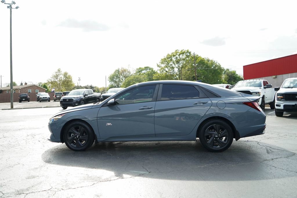 Used 2022 Hyundai Elantra SEL w/ Convenience Package image 16