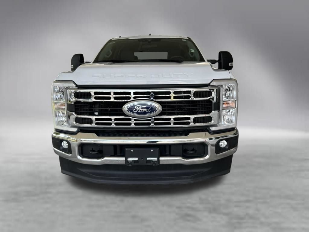 Used 2025 Ford F350 XLT w/ FX4 Off-Road Package AWD/4WD image 12