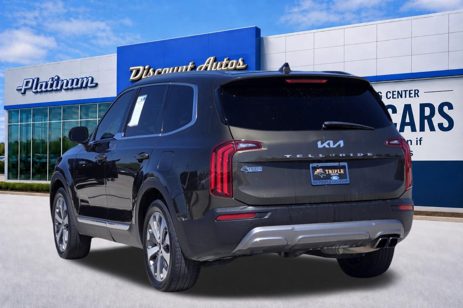 Used 2022 Kia Telluride EX w/ EX Premium Package FWD image 4