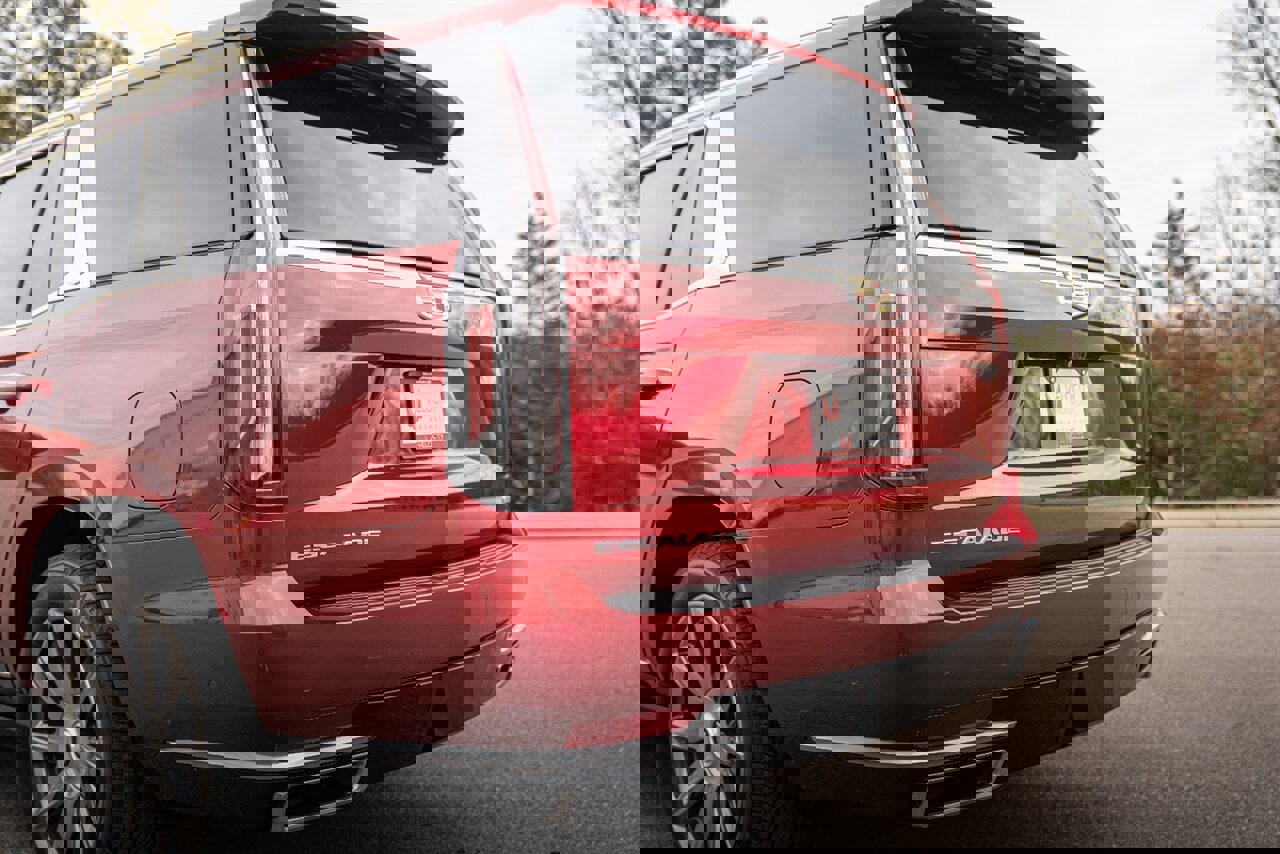 Used 2023 Cadillac Escalade Premium Luxury Platinum image 16