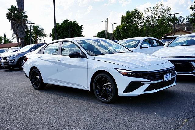 New 2026 Hyundai Elantra Sport FWD image 6