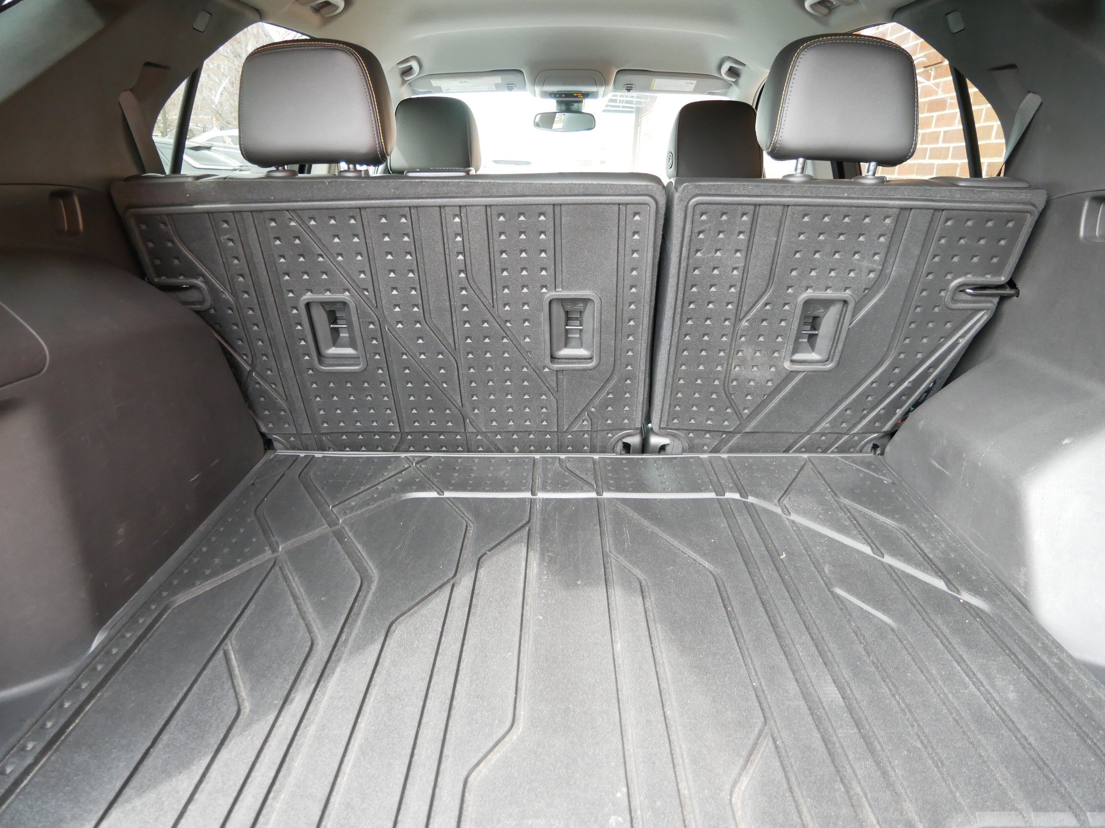 Used 2023 Chevrolet Equinox Premier image 11