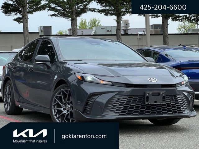 Used 2025 Toyota Camry SE w/ Convenience Package AWD/4WD image 1