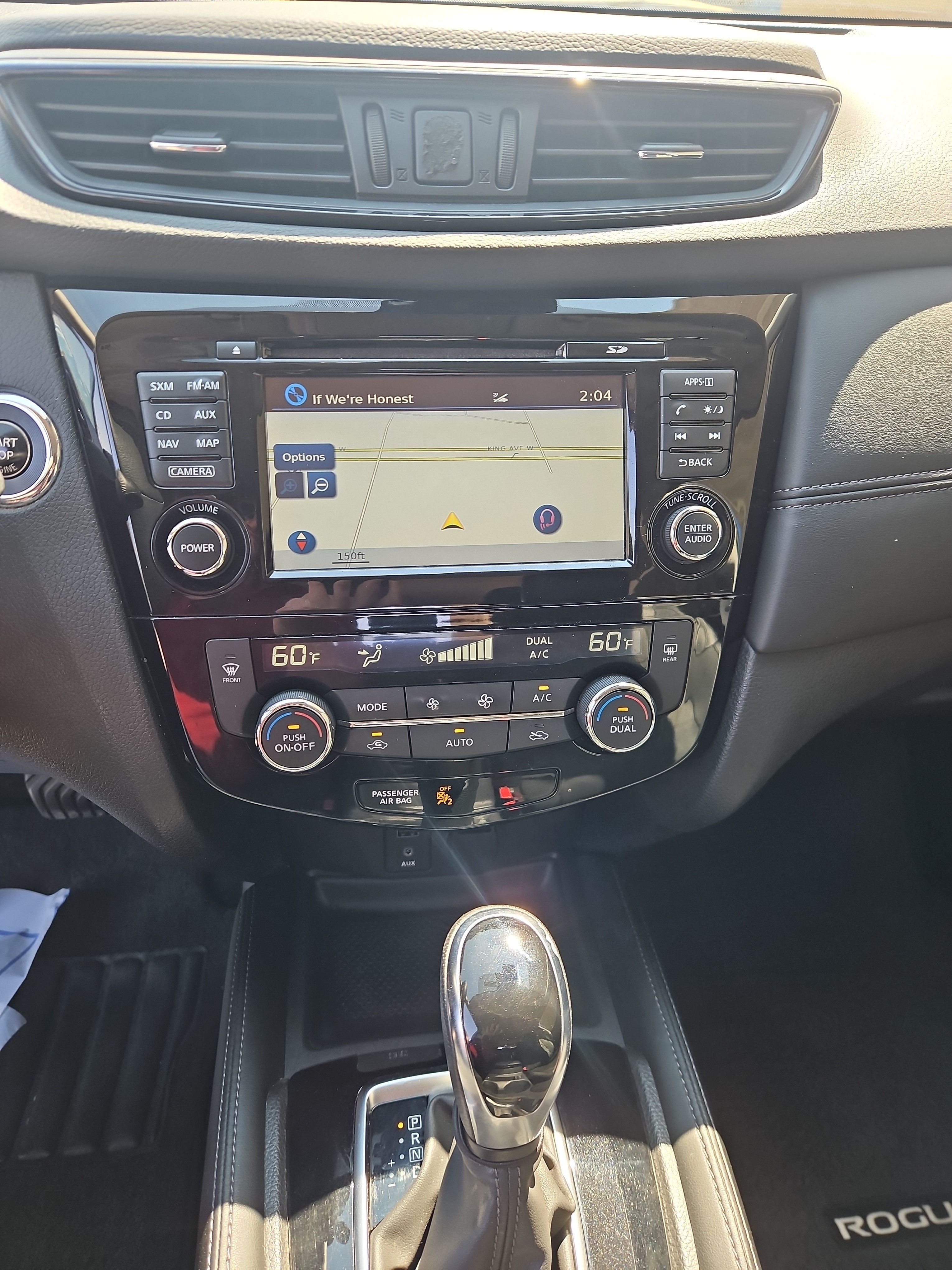 Used 2017 Nissan Rogue SL w/ SL Premium Package AWD/4WD image 16