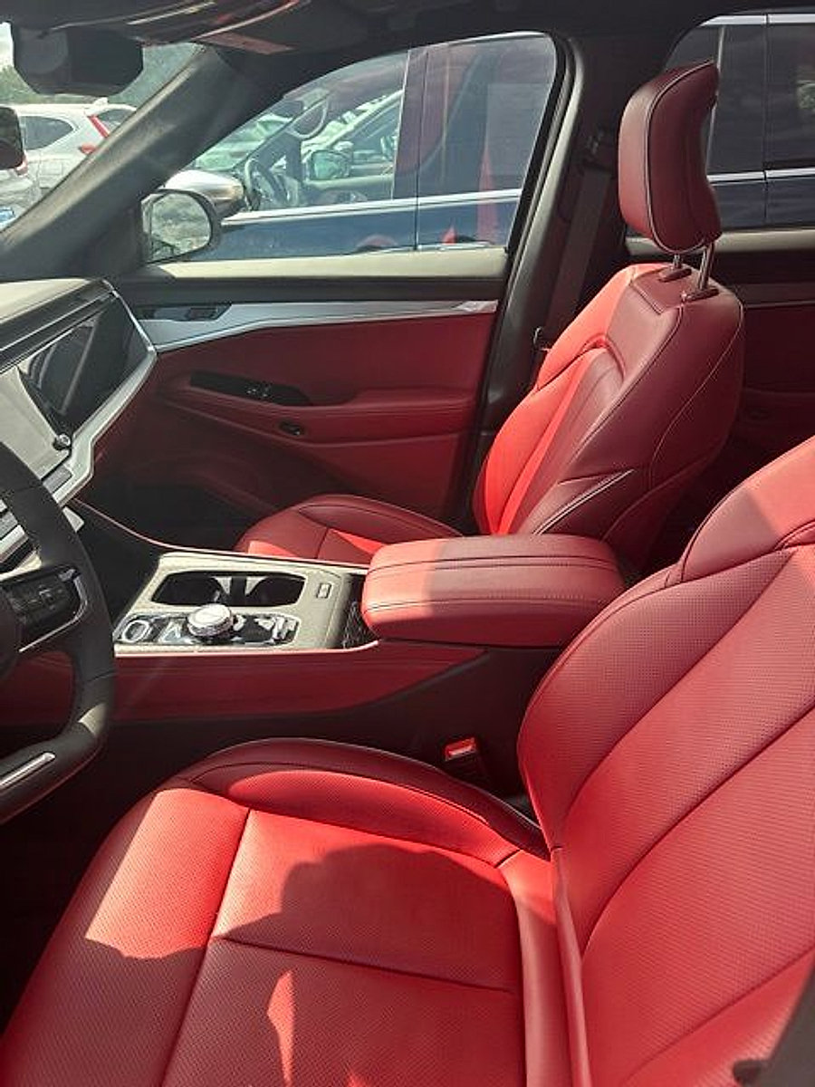 Used 2025 Jeep Wagoneer S Launch Edition AWD/4WD image 13