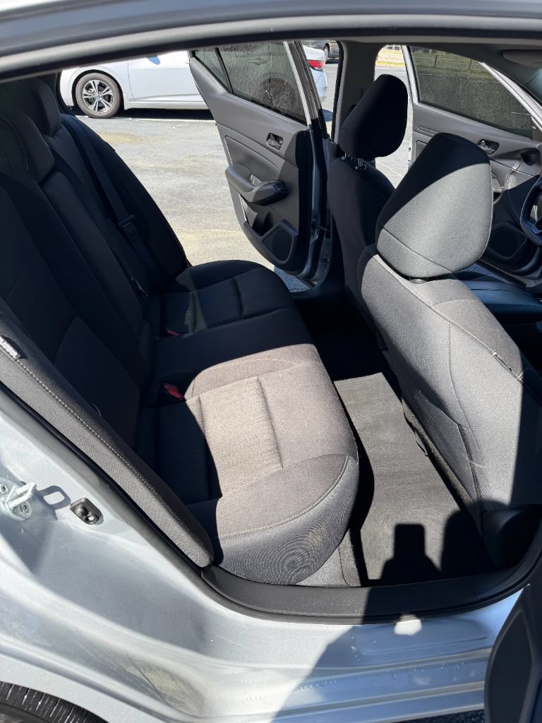Used 2024 Nissan Altima 2.5 S FWD image 19