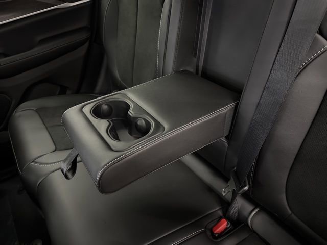 New 2026 Jeep Grand Cherokee Altitude image 6