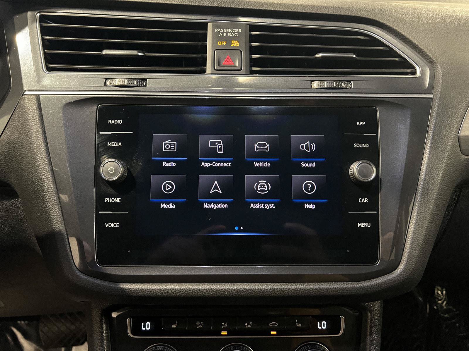 Used 2021 Volkswagen Tiguan SE FWD image 18