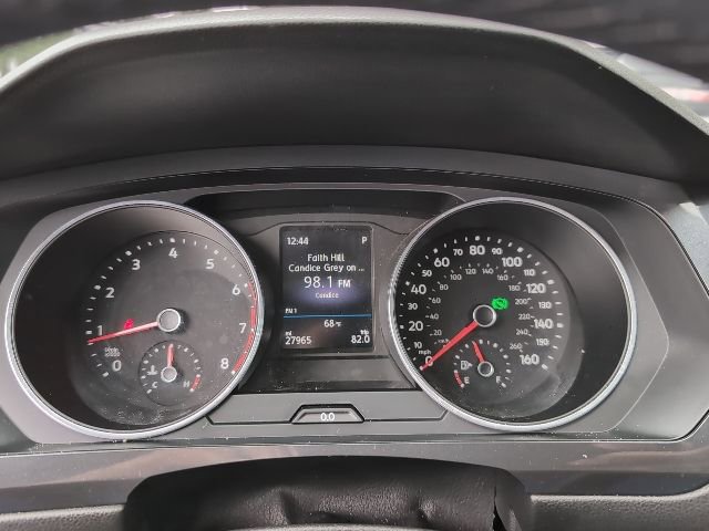 Used 2019 Volkswagen Tiguan SE image 14