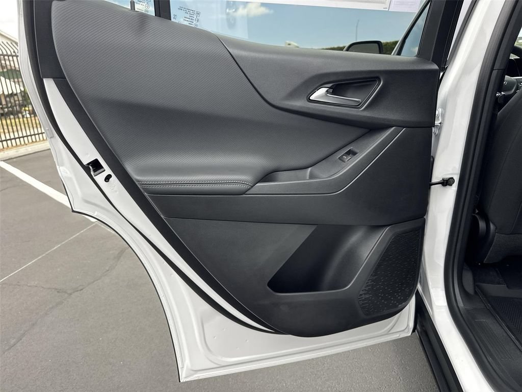 New 2026 Chevrolet Equinox LT w/ Safety and Technology Package FWD image 26