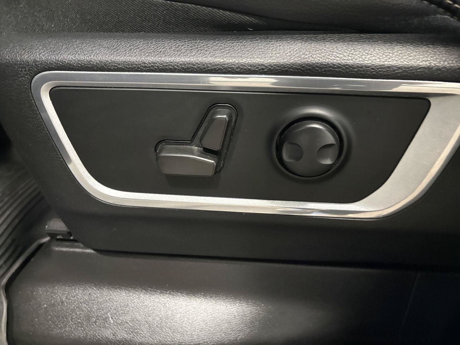 Used 2022 RAM 1500 Laramie AWD/4WD image 26