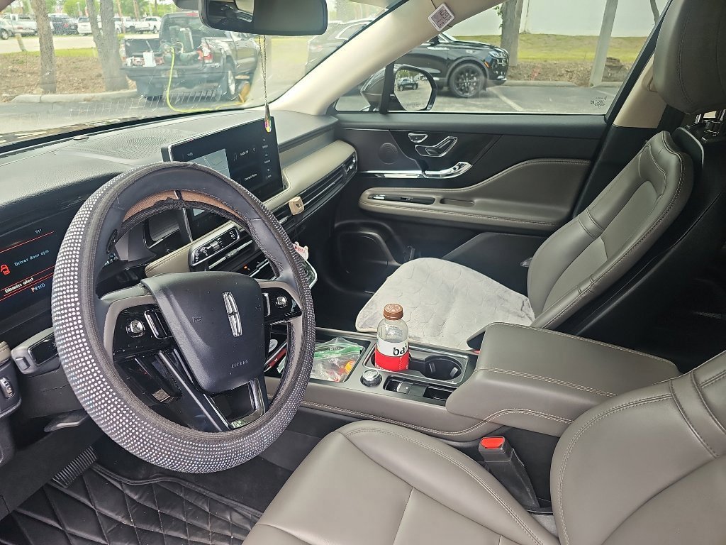 Used 2024 Lincoln Corsair FWD image 9