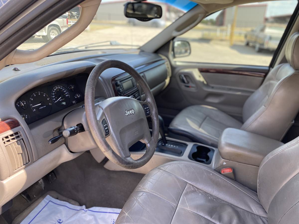 Used 2004 Jeep Grand Cherokee Limited w/ Cold Weather Group RWD image 8