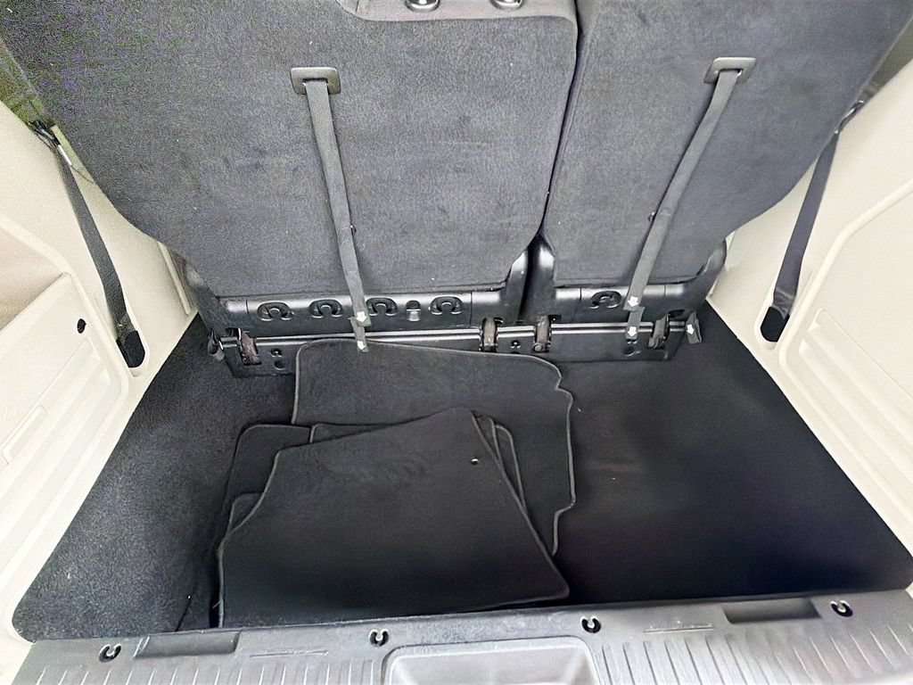 Used 2019 Dodge Grand Caravan SE w/ UConnect Hands-Free Group FWD image 25