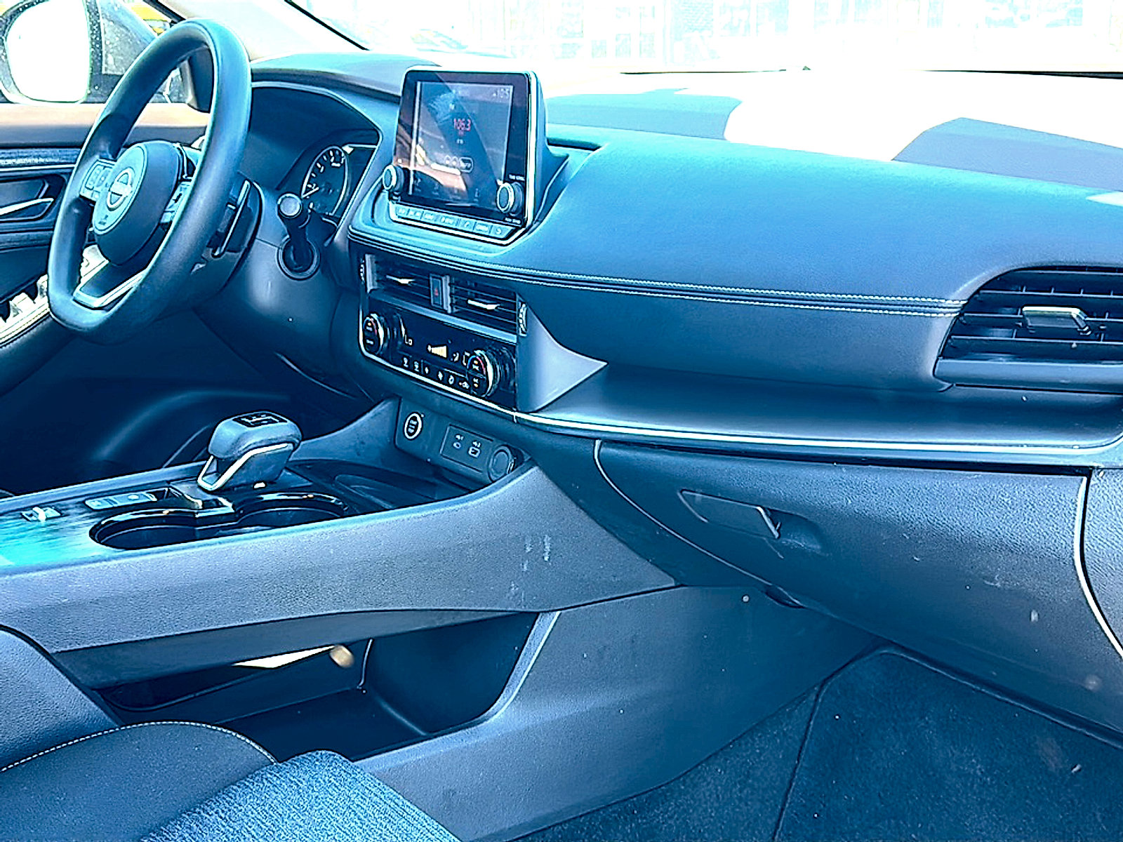 Used 2023 Nissan Rogue SV FWD image 22