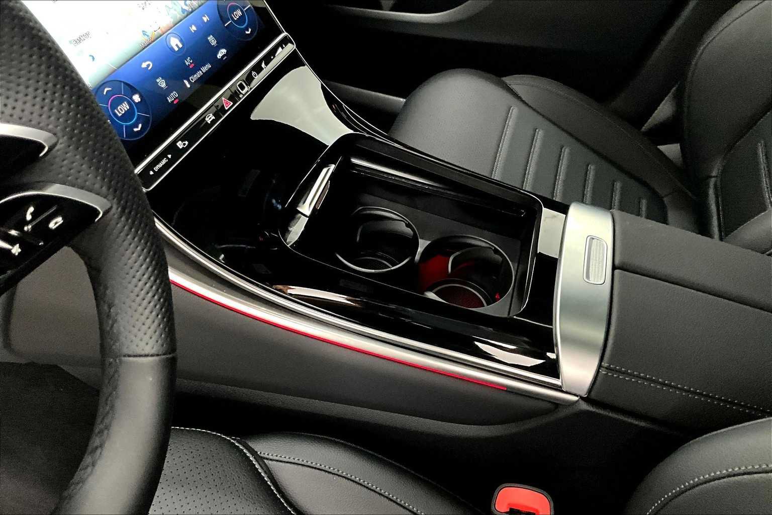 New 2025 Mercedes-Benz GLC 300 4MATIC image 7