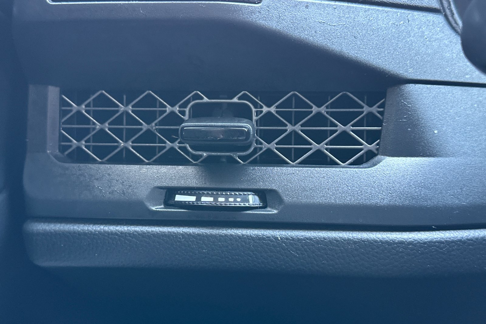 Used 2023 Honda Accord LX image 39