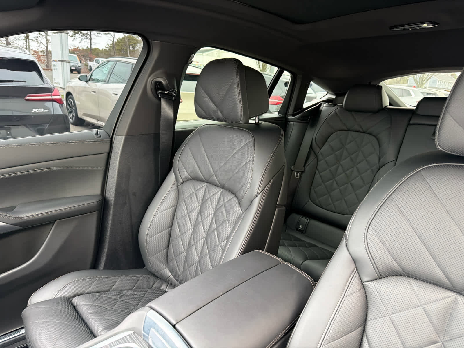 Used 2026 BMW X6 xDrive40i image 14