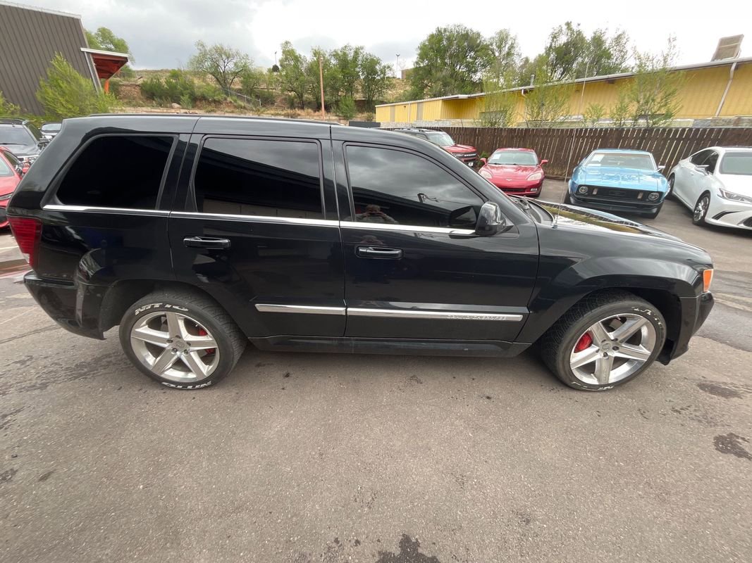 Used 2010 Jeep Grand Cherokee SRT8 w/ SRT Option Group I AWD/4WD image 8